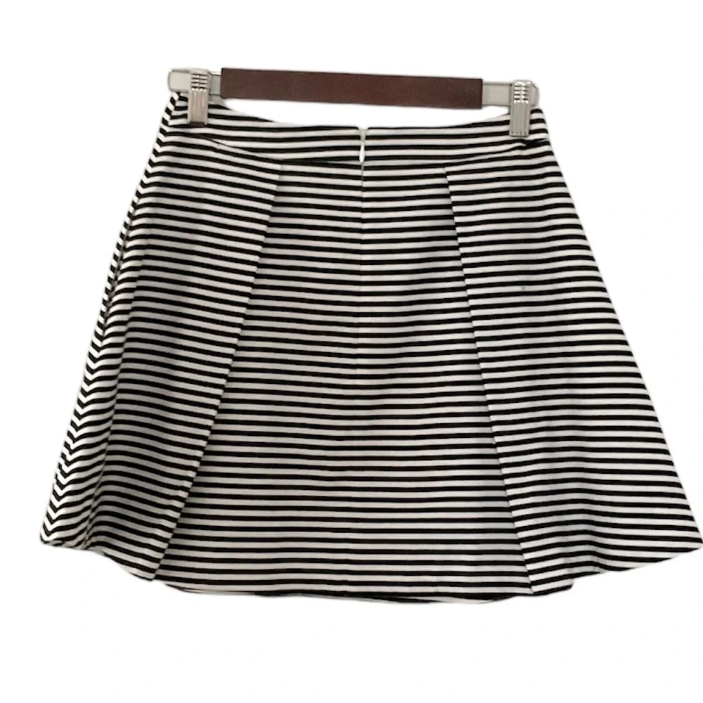 Kate‎ Spade Saturday Full Pleated Stripe Mini Skirt Size 0 Navy White